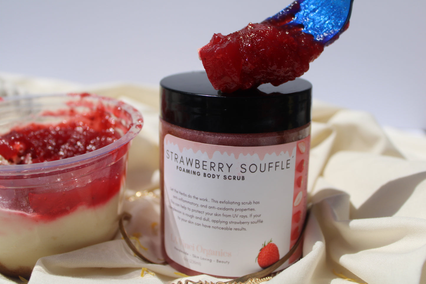 Strawberry soufflé Body Scrub - La Vinci’s