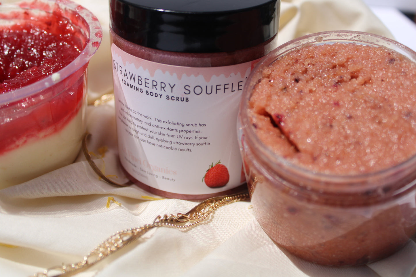 Strawberry soufflé Body Scrub - La Vinci’s